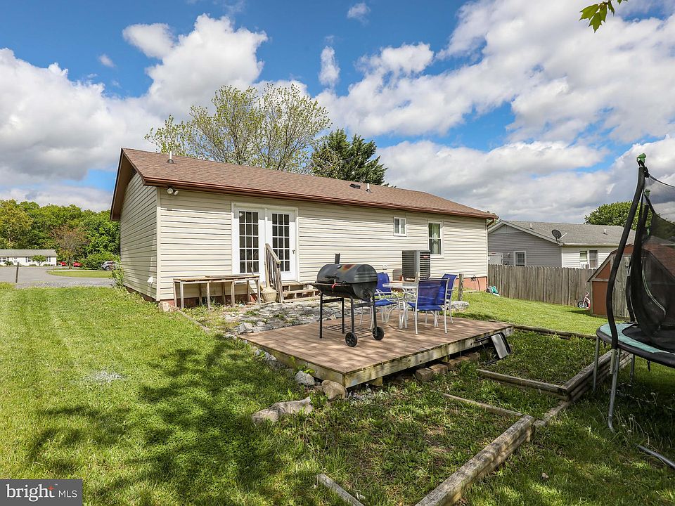 323 Hackberry Dr, Stephens City, VA 22655 Zillow
