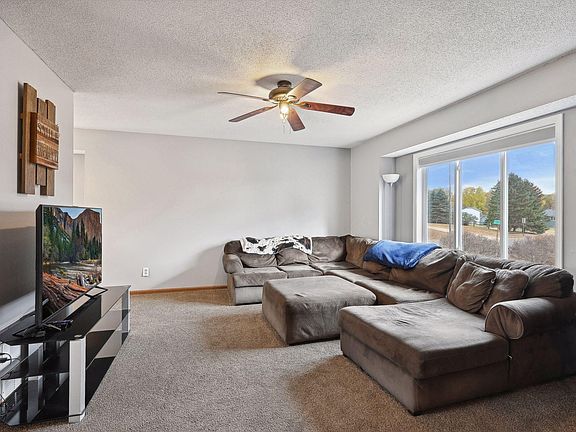 5th image of 105 Aspen Cir