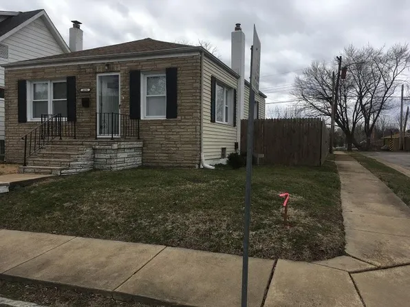4696 Allemania St, Saint Louis, MO 63116