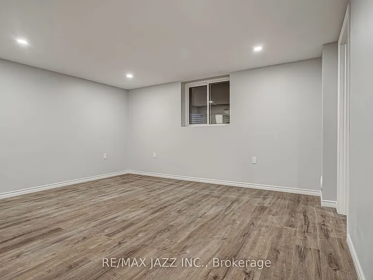 1189 Cartier Blvd #A — Photo 14