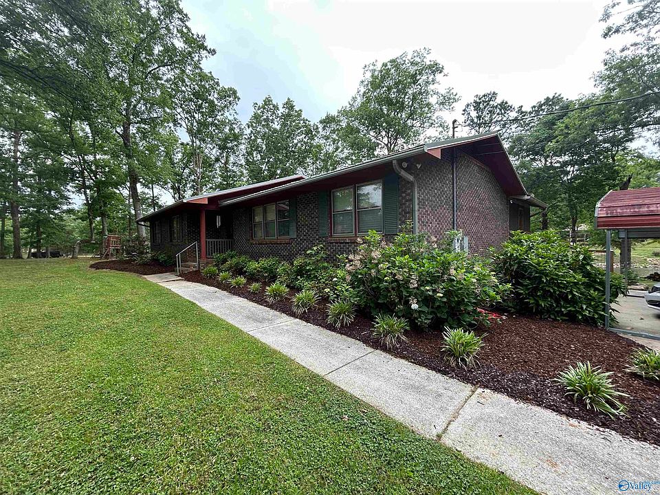 1st image of 210 Aqua Vista Dr E