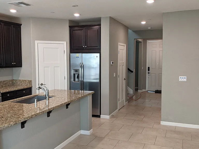 6011 Terra Ln — Photo 2