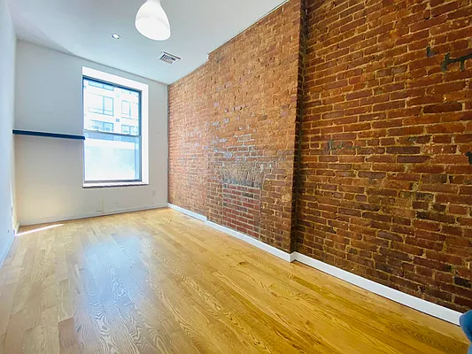 Rented by null | media 18