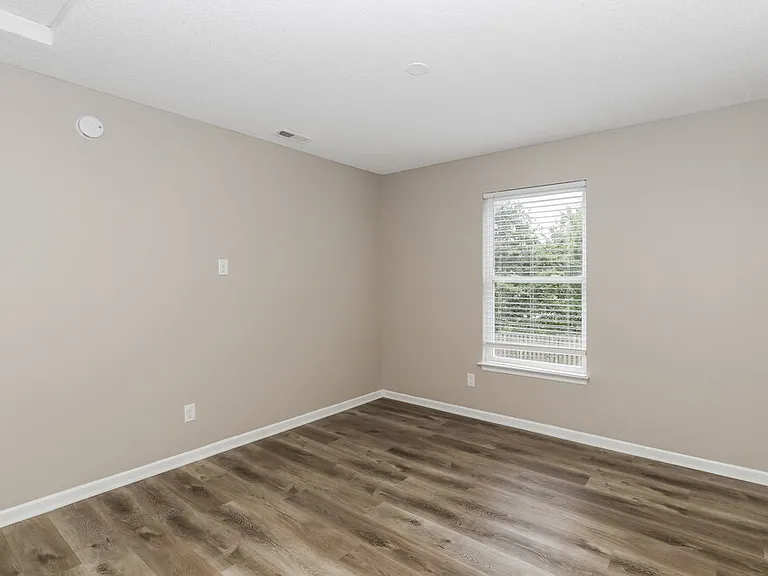 10301 Kensington Way — Photo 14