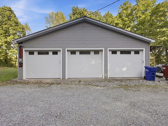 2nd image of 3529 Hinesburg Road