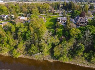 138 Riverbank Dr, Cambridge, ON N3H4R6