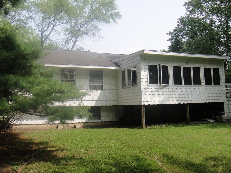 2nd image of 405 Salem Dr