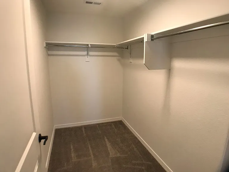 313 Wyatt Ave SW — Photo 17