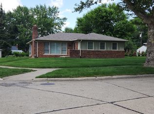 284 S Williamsbury Rd, Bloomfield Hills, MI 48301