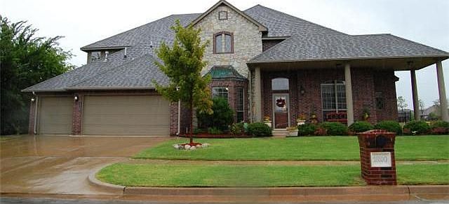 Home for Sale in Edmond, Oklahoma $337,000