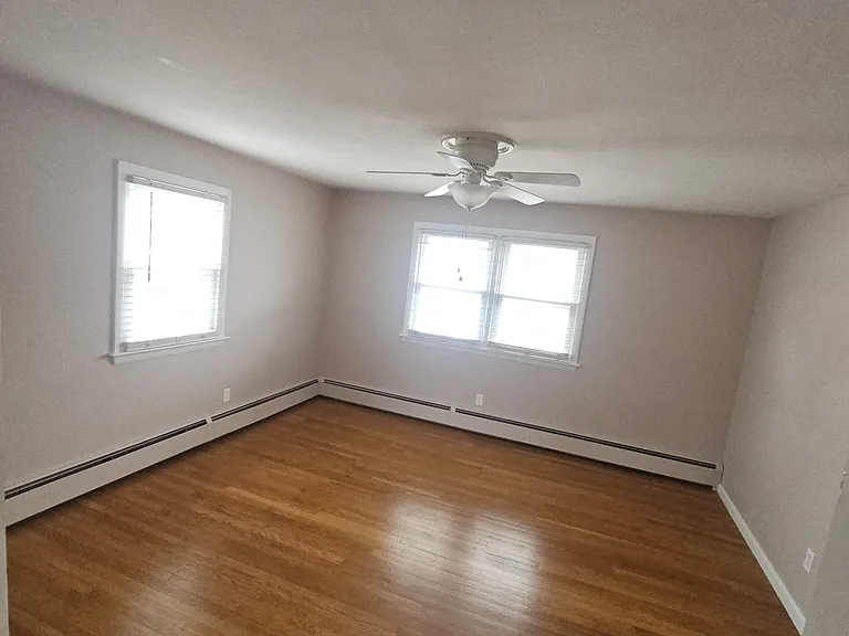 111 McNeil St — Photo 4