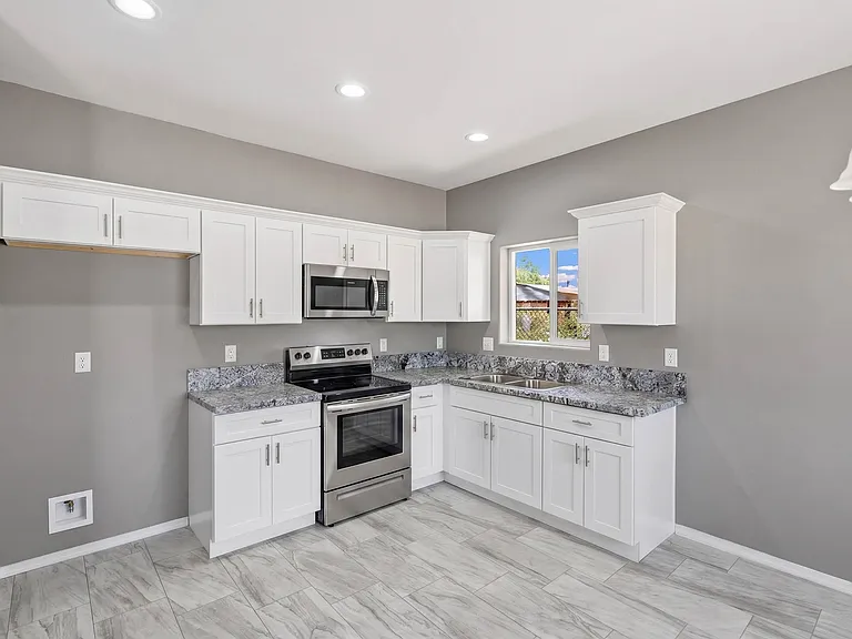 3241 S Capri Cir #1 — Photo 6