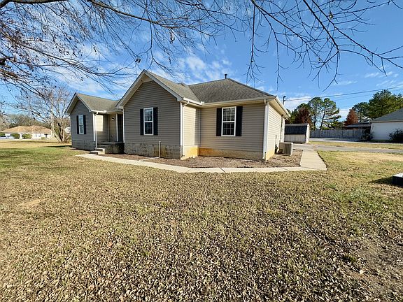 3rd image of 7611 Greenway Dr