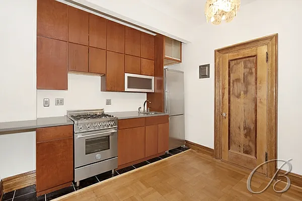 Sold by Bellmarc Realty | media 1