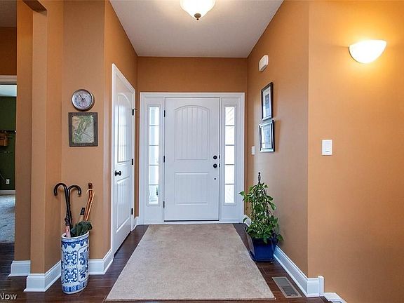3rd image of 4004 Hedgewood Dr