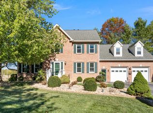 300 Seminole Dr, Blacksburg, VA 24060