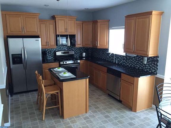 3rd image of 2406 Bordeaux Dr