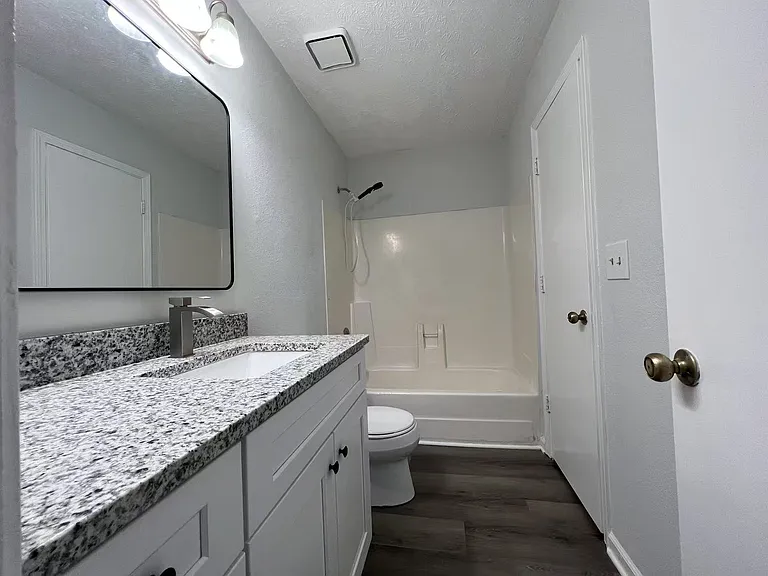 5020 Leeshire Trl — Photo 27