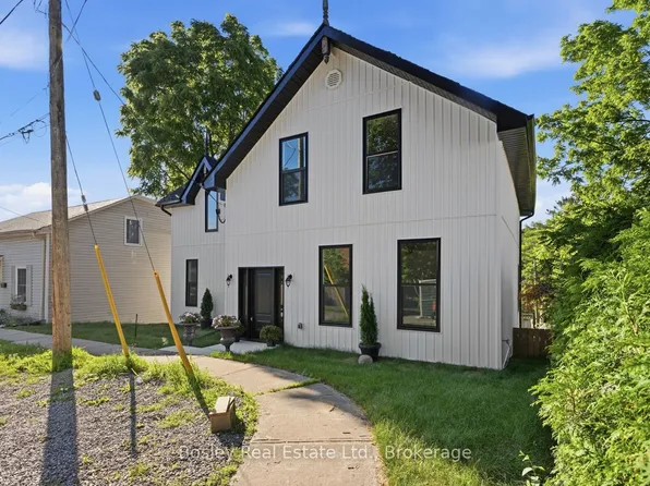 40 Charles St, Pt Hope, ON L1A 1S4