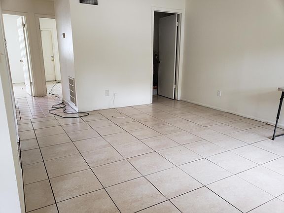 5th image of 15317 Verona Ave APT B