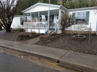 942 Shore St, Sutherlin, OR 97479