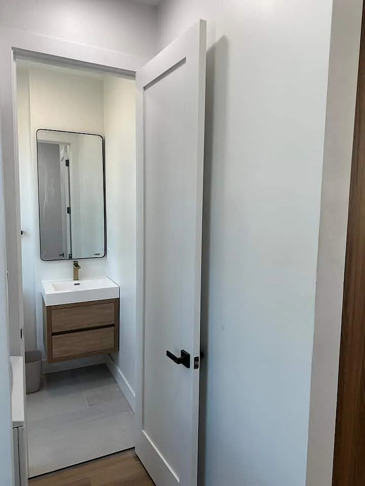 3 bed, 1600 sqft, $1,100 — Photo 3