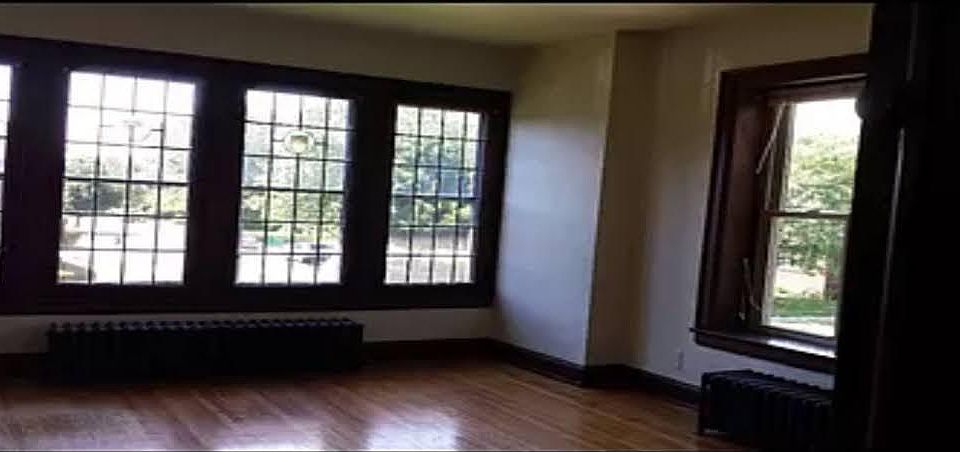 1st image of 1154 Parkside Ave #2