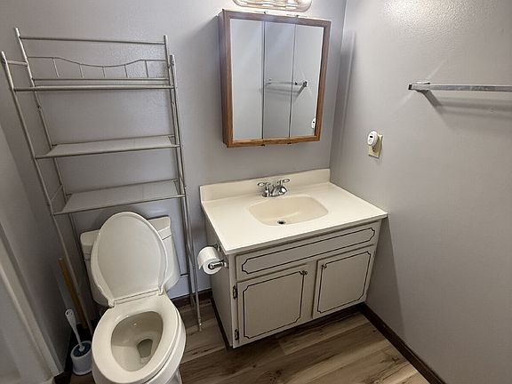 2nd image of 162 Viking Ct