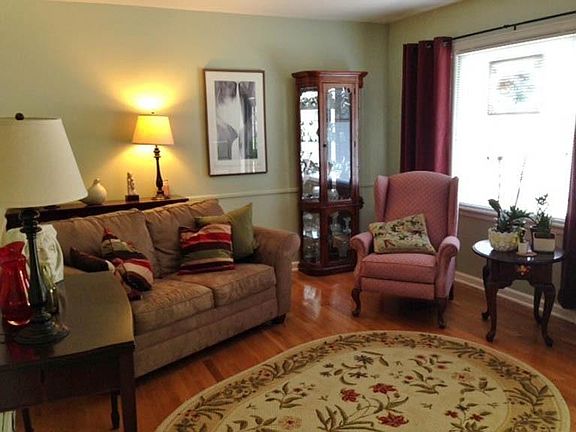 3rd image of 3854 Habersham Dr