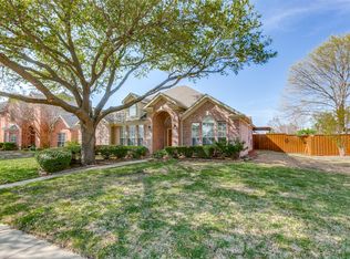 5711 Kensington Dr, Richardson, TX 75082