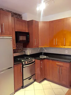 Rented by Bezell Group | media 3
