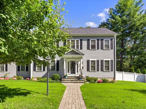 51 Overbrook Dr, Wellesley, MA 02482