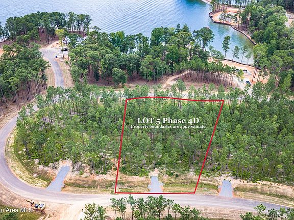 2nd image of 193 Rampart Loop