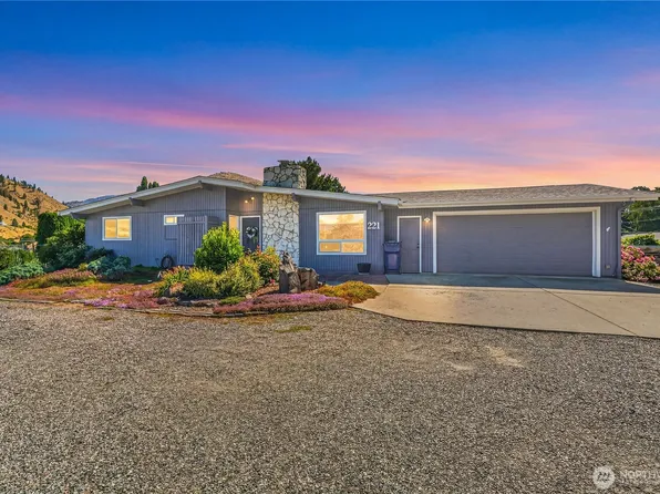 221 Olive Street, Cashmere, WA 98815