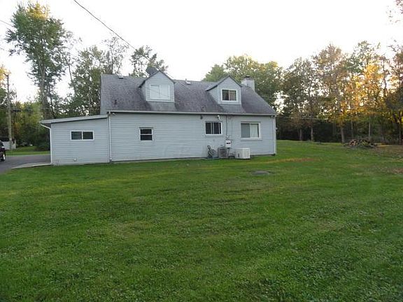 4th image of 5722 Cypress Dr NE