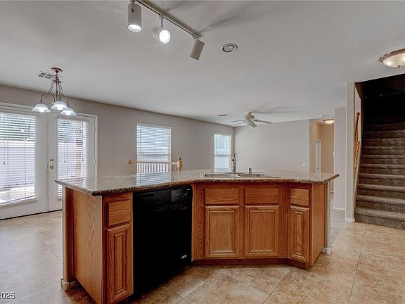 4th image of 1553 Ivygate Ave
