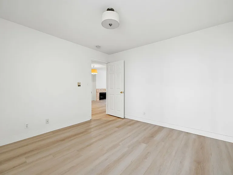 3301 Mission St #302 — Photo 11