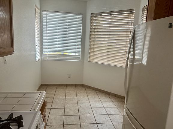 5th image of 106 Diggins Dr