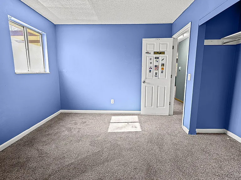 1159 Barclay St — Photo 4