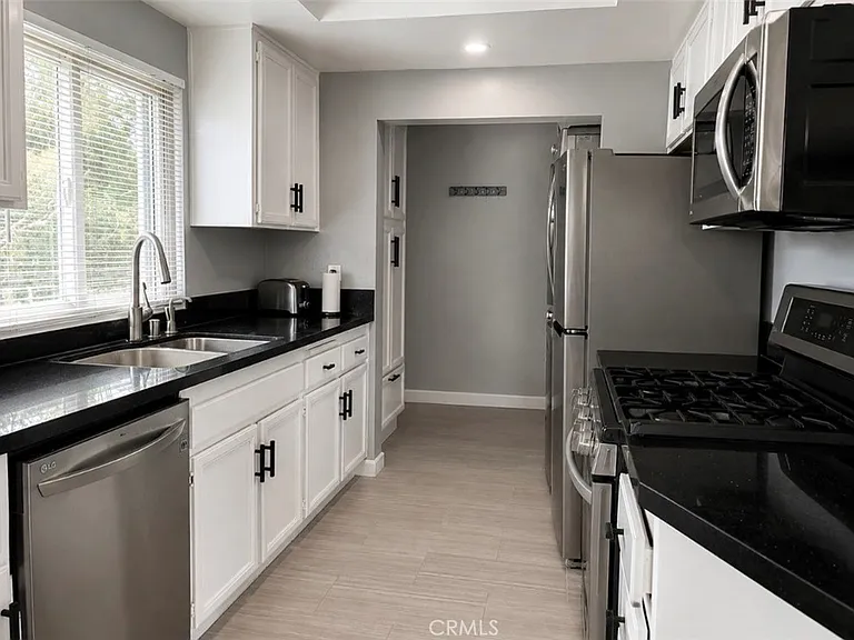 3 Brandy Ln — Photo 4
