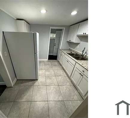 326 Claude St — Photo 17