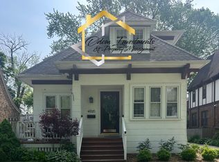 4926 N Cumberland Blvd, Whitefish Bay, WI 53217