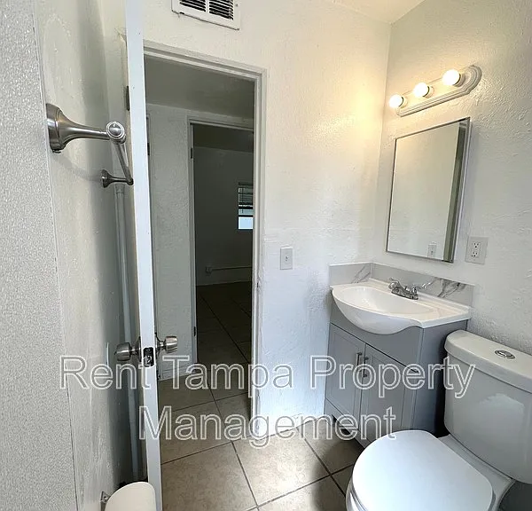 626 31st St S — Photo 33