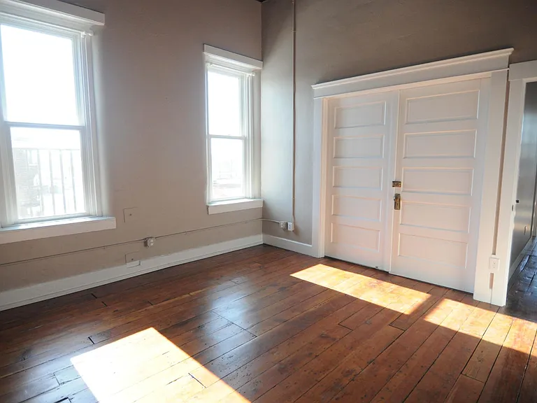 36 S 3rd St #D — Photo 9