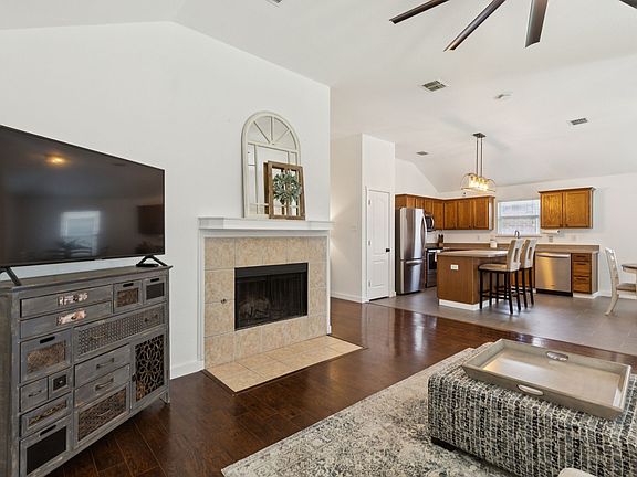 5th image of 1892 Barton Springs Dr
