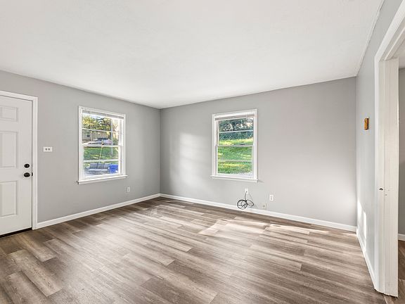 2nd image of 5610 Jacksboro Pike APT 2