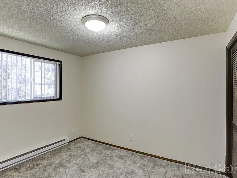 Arrowsmith Apartments — Photo 10