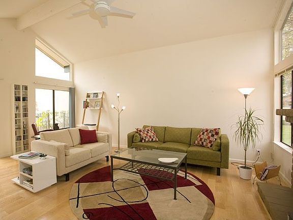 Living room offers plenty of space