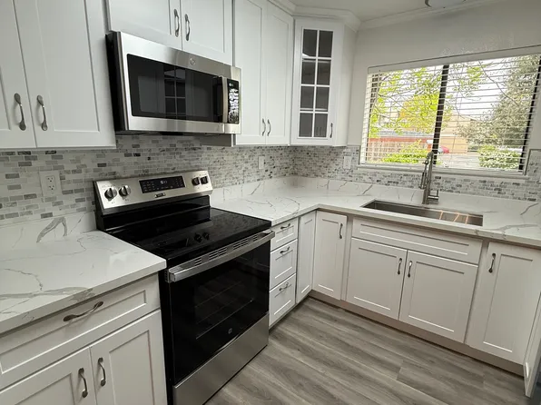 242 Bonita Ln, Foster City, CA 94404