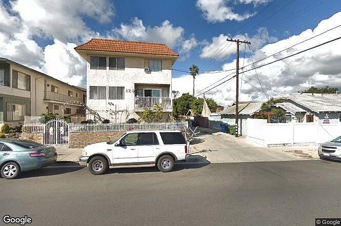 1st image of 824 W 11th St